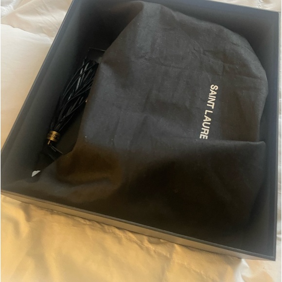 SOLD ๐ฅ๐ฅ๐ฅ๐ฅ๐ฅ๐ฅ - Picture 3 of 7